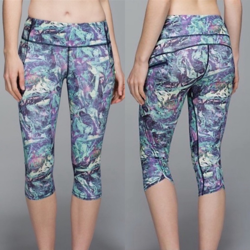 Lululemon Inspire Crop Leggings Capri Tights Iridescent Multi Womens Size 6